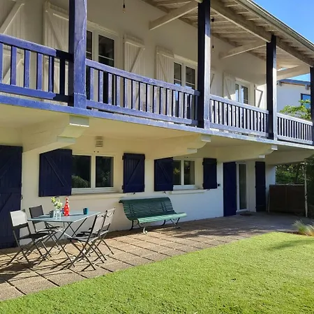 Vakantiehuis Kerjoa - Maison Familiale Avec Grand Jardin *