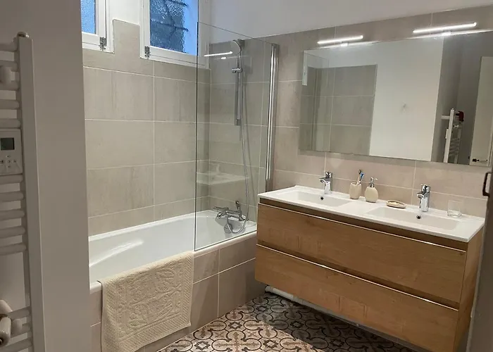 Vakantiehuis Kerjoa - Maison Familiale Avec Grand Jardin