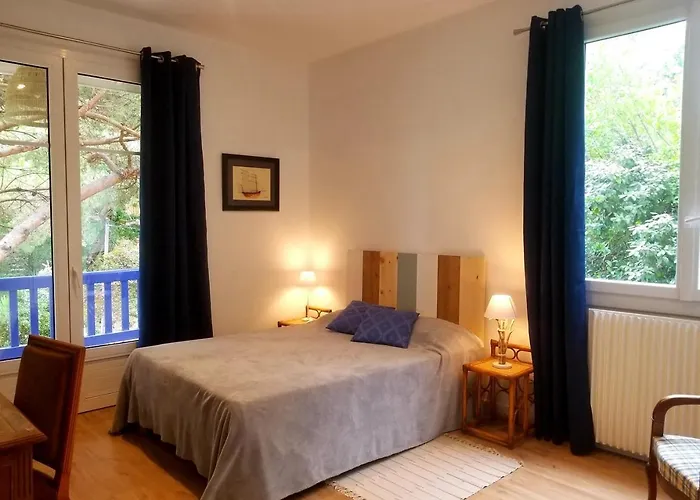 Vakantiehuis Kerjoa - Maison Familiale Avec Grand Jardin *